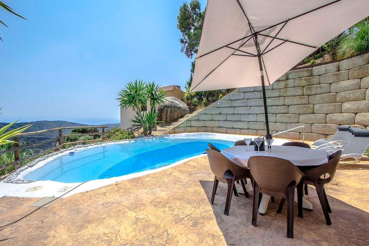 Villa Mestra Sant Cebrià de Vallalta Exterior foto