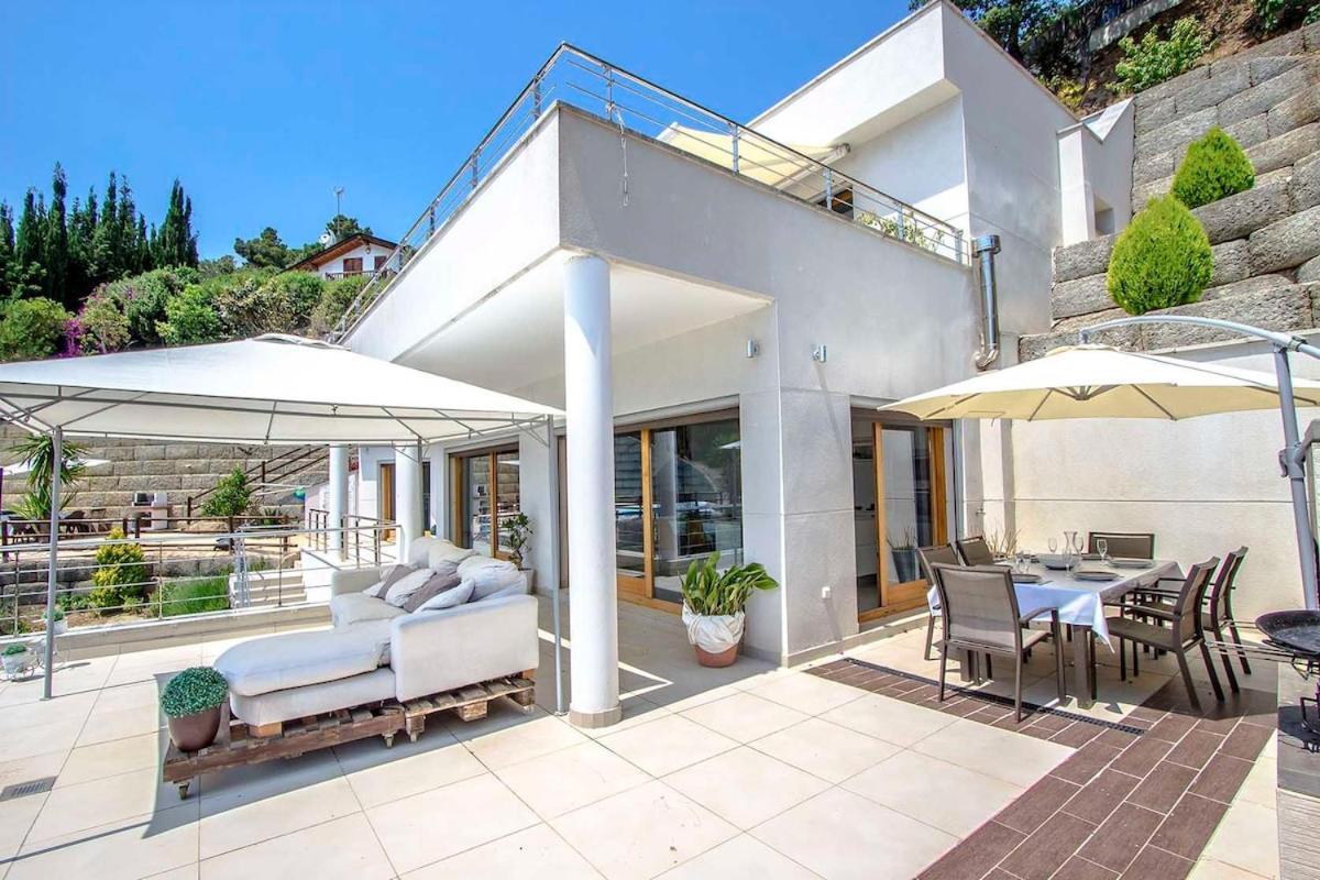 Villa Mestra Sant Cebrià de Vallalta Exterior foto